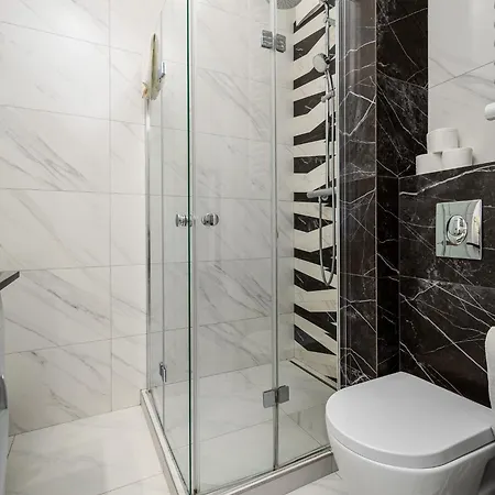 Prymasa Tysiaclecia 83a Separate Bedroom Free Garage By Perfect 634 公寓 *