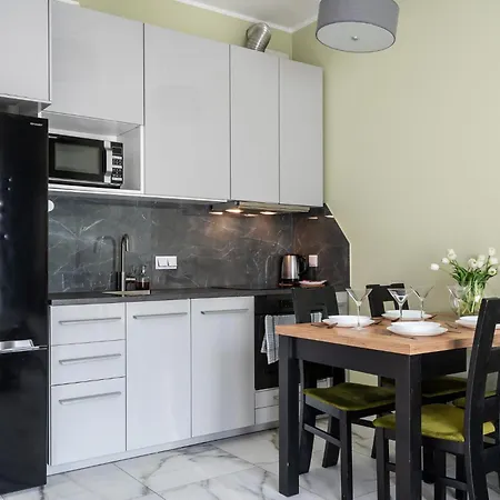 Prymasa Tysiaclecia 83a Separate Bedroom Free Garage By Perfect 634 *