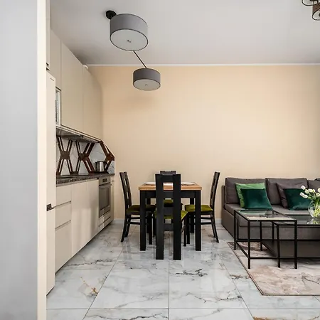 Prymasa Tysiaclecia 83a Separate Bedroom Free Garage By Perfect 634 & 635 *