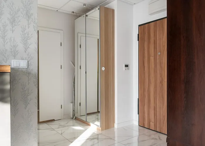 شقة Prymasa Tysiaclecia 83a Separate Bedroom Free Garage By Perfect 634 *