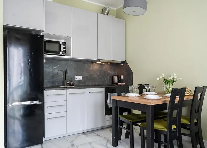 Prymasa Tysiaclecia 83a Separate Bedroom Free Garage By Perfect 634 *