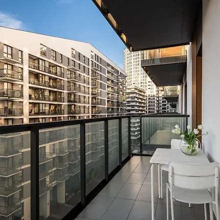 Prymasa Tysiaclecia 83a Separate Bedroom Free Garage By Perfect 634 & 635 Appartement